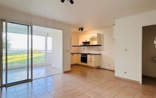 Appartement à louer    2 pièces •  Petit-Bourg