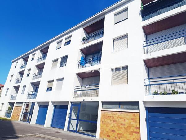 ST jean de Luz quartier Urdazuri T3 totalement rénové avec ascenseur et balcon