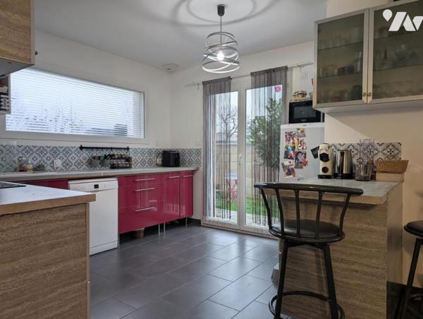 Maison de plain pied / 4 Chambres / Garage / Terrain 509m²