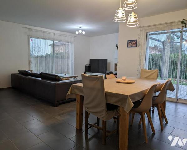 Maison de plain pied / 4 Chambres / Garage / Terrain 509m²