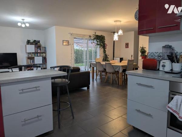 Maison de plain pied / 4 Chambres / Garage / Terrain 509m²