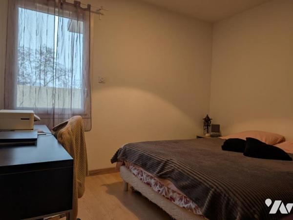 Maison de plain pied / 4 Chambres / Garage / Terrain 509m²