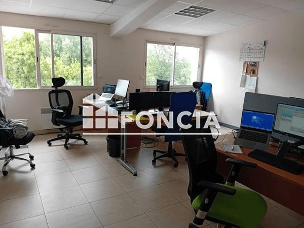 Local commercial 90 m² à Bessines 79000 à vendre