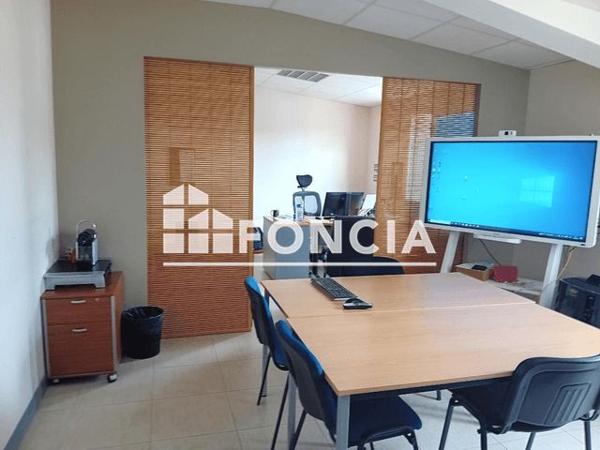 Local commercial 90 m² à Bessines 79000 à vendre