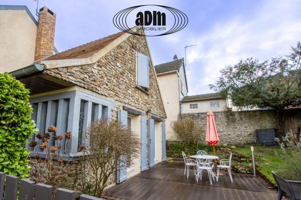 Maison
                                                                                                                                                                                                                                                                                                                        6 pièce(s)                                                                                                                                                                                                          4 chambre(s)                                                                                                                                                                                                          161  m²