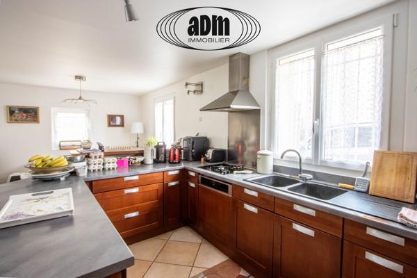 Maison
                                                                                                                                                                                                                                                                                                                        6 pièce(s)                                                                                                                                                                                                          4 chambre(s)                                                                                                                                                                                                          161  m²