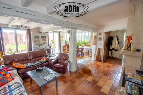 Maison
                                                                                                                                                                                                                                                                                                                        6 pièce(s)                                                                                                                                                                                                          4 chambre(s)                                                                                                                                                                                                          161  m²