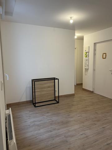 Appartement
                                                                                                                                                                                                                                                                                                                        3 pièce(s)                                                                                                                                                                                                          2 chambre(s)                                                                                                                                                                                                          56  m²