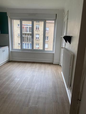 Appartement Charmes 3 pièces 85 m2