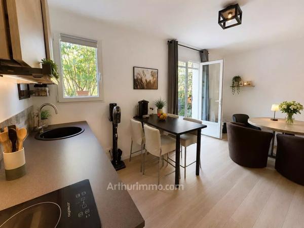 Vente                                                      Maison
                        
                     8 pièces                      200 m2                     à Mouans-Sartoux