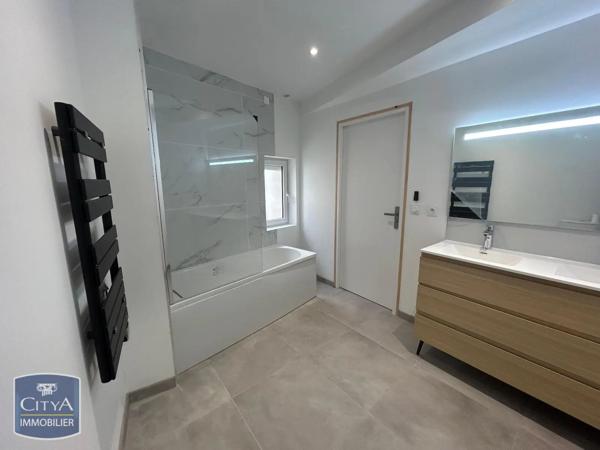 Maison à louer 4 pièces 80.5m² Saint-Symphorien-d'Ancelles (71570)