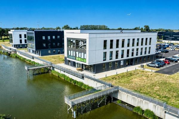 À LOUER - LE HAVRE - IMMEUBLE DE BUREAUX 1 066 M2 DIVISIBLES À PARTIR DE 533 m2
