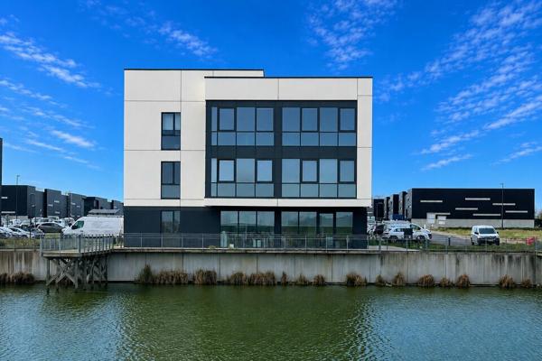 À LOUER - LE HAVRE - IMMEUBLE DE BUREAUX 1 066 M2 DIVISIBLES À PARTIR DE 533 m2