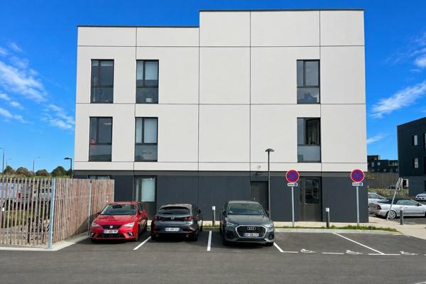 À LOUER - LE HAVRE - IMMEUBLE DE BUREAUX 1 066 M2 DIVISIBLES À PARTIR DE 533 m2