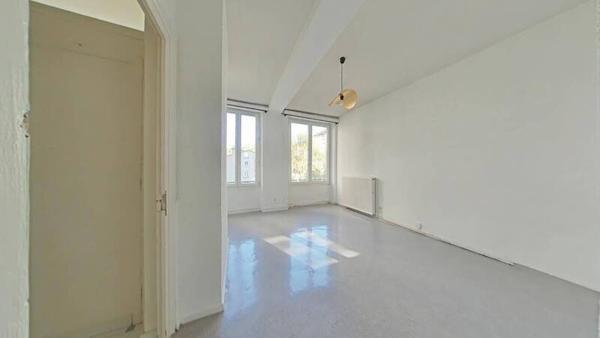 Appartement 3 pièces                                        - 42000 Saint-Étienne Réf : 12735