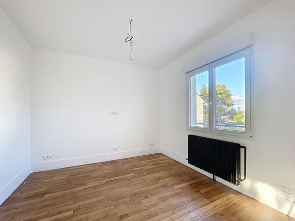 Maison 5 piéces - 3 chambres - sous-sol total - jardin