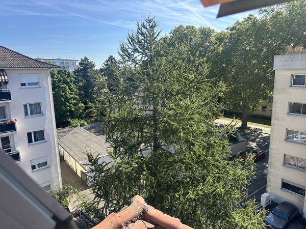 DUPLEX DE CHARME 118 m2 - 6P - RUE DU NOUVEAU BASSIN -MULHOUSE