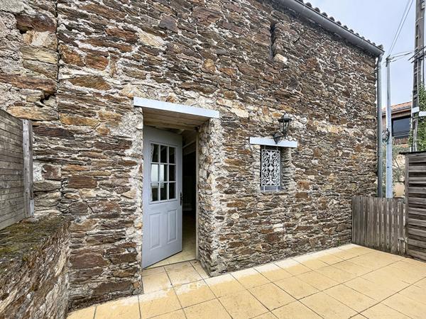 OFFRE ACCEPTEE  - VERTOU - Maison en pierre, 1 chambre, terrasse