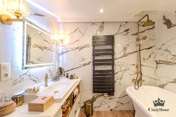 Loft
                                                                                                                                                                                                                                                                                                                        5 pièce(s)                                                                                                                                                                                                          4 chambre(s)                                                                                                                                                                                                          183  m²