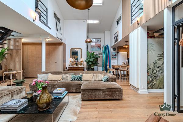 Loft
                                                                                                                                                                                                                                                                                                                        5 pièce(s)                                                                                                                                                                                                          4 chambre(s)                                                                                                                                                                                                          183  m²