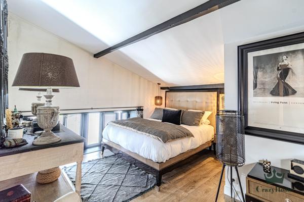 Loft
                                                                                                                                                                                                                                                                                                                        5 pièce(s)                                                                                                                                                                                                          4 chambre(s)                                                                                                                                                                                                          183  m²