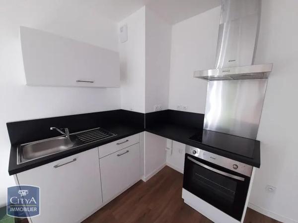 Appartement à louer 3 pièces 58.25m² Tours (37100)