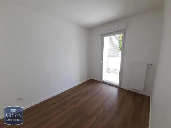 Appartement à louer 3 pièces 58.25m² Tours (37100)