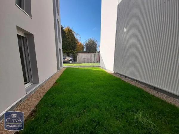 Appartement à louer 3 pièces 58.25m² Tours (37100)