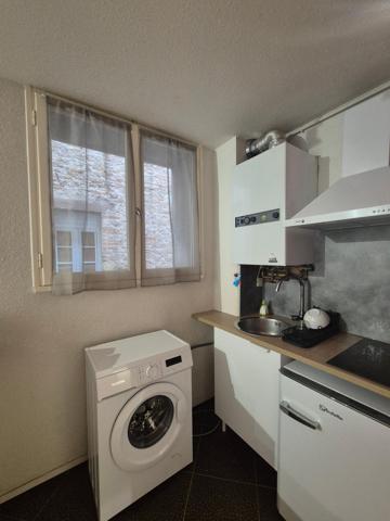 APPARTEMENT 2 PIECES AVEC BALCON