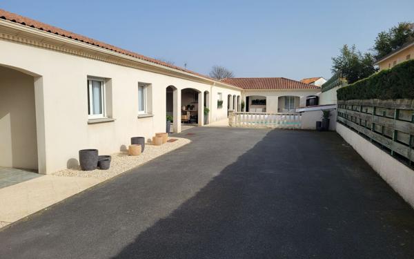 Appartement à louer    3 pièces •  Pessac