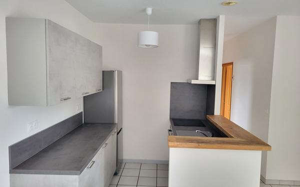 Appartement à louer    3 pièces •  Pessac