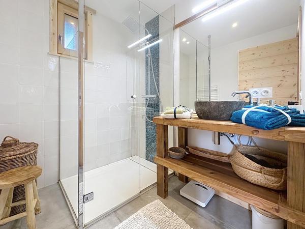 A vendre- Chalet d'exception tout en bois avec vue panoramique sur la chaîne Aravis