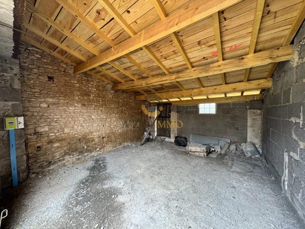 2 Garages dans le bourg de  Champdeniers