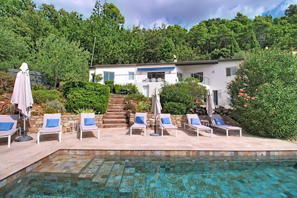 A VENDRE Maison LA MOTTE 185 m² avec PISCINE et VUE