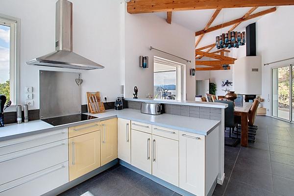 A VENDRE Maison LA MOTTE 185 m² avec PISCINE et VUE