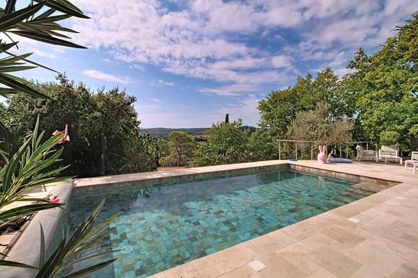 A VENDRE Maison LA MOTTE 185 m² avec PISCINE et VUE