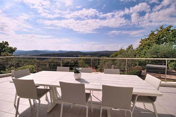 A VENDRE Maison LA MOTTE 185 m² avec PISCINE et VUE