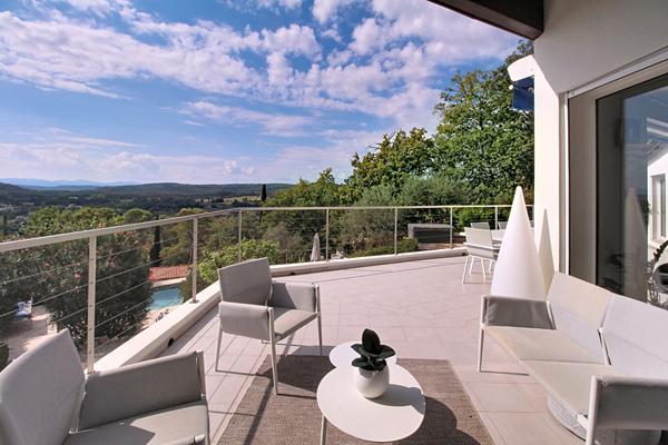 A VENDRE Maison LA MOTTE 185 m² avec PISCINE et VUE