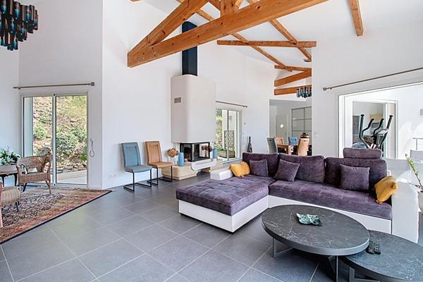 A VENDRE Maison LA MOTTE 185 m² avec PISCINE et VUE