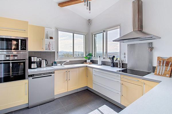 A VENDRE Maison LA MOTTE 185 m² avec PISCINE et VUE