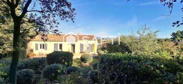 Maison  5 pièces, dont 3 chambres, aucun travaux