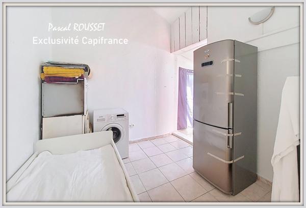 Appartement 32 m² à vendre Quartier naturiste de Leucate (11), avec cellier, cour et place de parking privées.