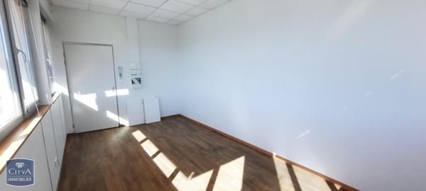 Local professionnel à louer 19m²