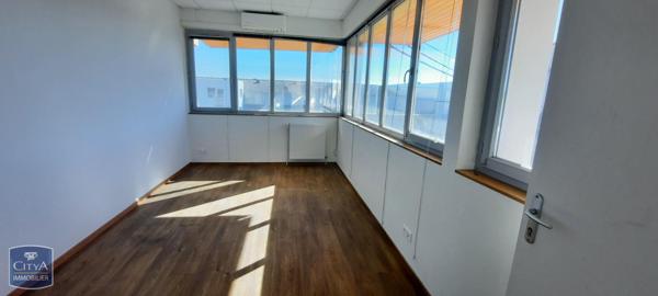 Local professionnel à louer 19m²