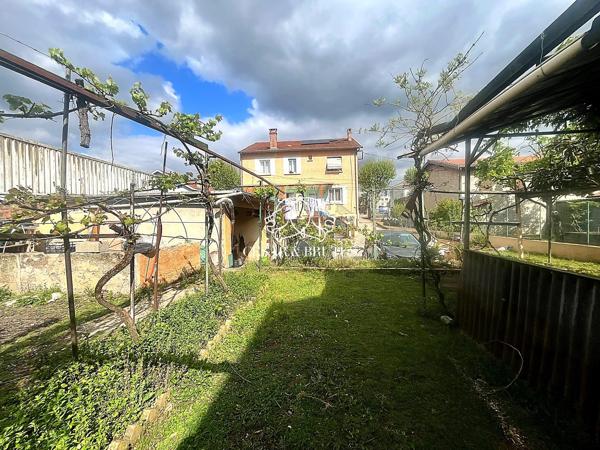 IMMEUBLE DE RAPPORT – 415m² – PARCELLE 1033m²