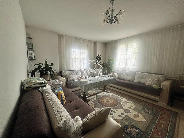 IMMEUBLE DE RAPPORT – 415m² – PARCELLE 1033m²