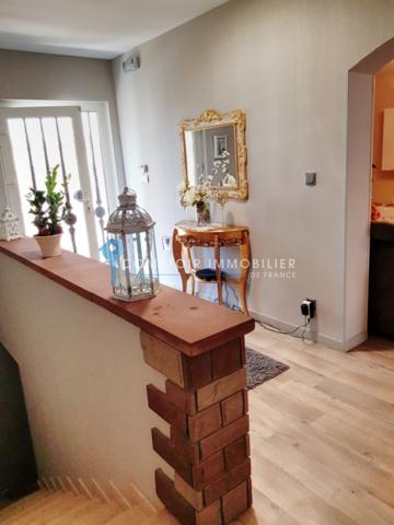 Maison
                                                                                                                                                                                                                                                                                                                        5 pièce(s)                                                                                                                                                                                                          3 chambre(s)                                                                                                                                                                                                          107.21  m²