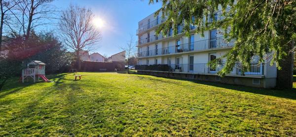 À vendre - Appartement, 4 pièces situé à Maisons-Laffitte (78600)