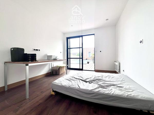 Maison
                                                                                                                                                                                                                                                                                                                        6 pièce(s)                                                                                                                                                                                                          4 chambre(s)                                                                                                                                                                                                          234  m²