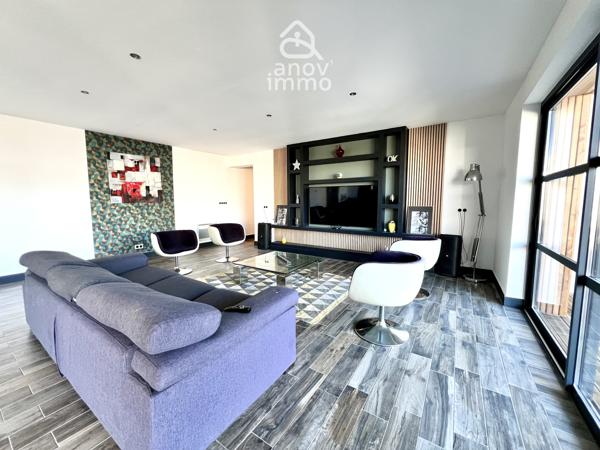 Maison
                                                                                                                                                                                                                                                                                                                        6 pièce(s)                                                                                                                                                                                                          4 chambre(s)                                                                                                                                                                                                          234  m²